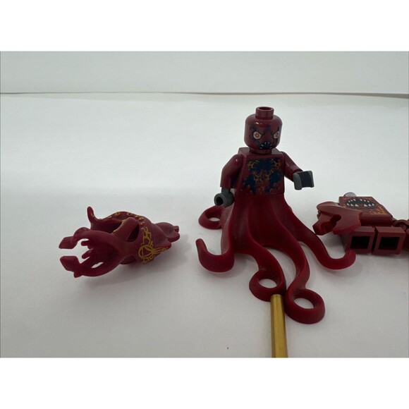 Lego Atlantis Lobster Guardian Minifigure 7985 with trident + Squid Warrior 8061 - Picture 8 of 10
